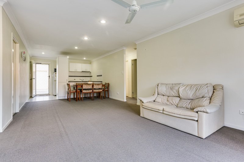 Photo - 32/8 Rosegum Place, Redbank Plains QLD 4301 - Image 2