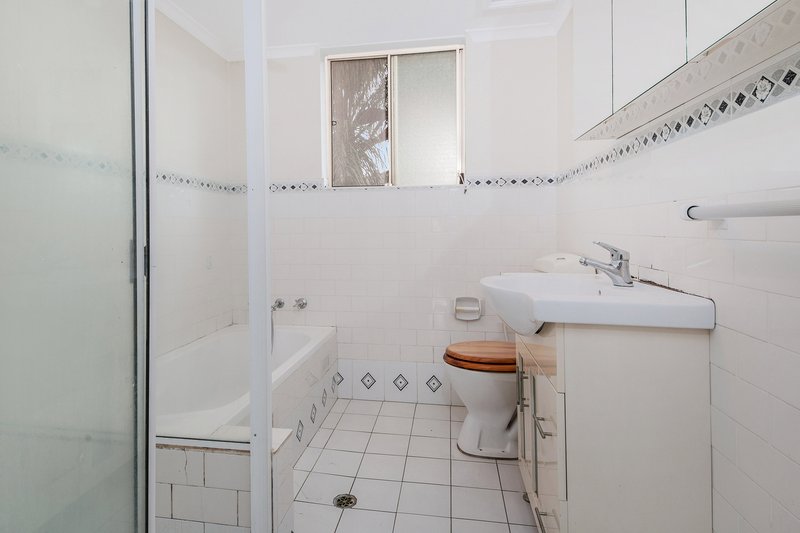 Photo - 3/28 White Avenue, Bankstown NSW 2200 - Image 8