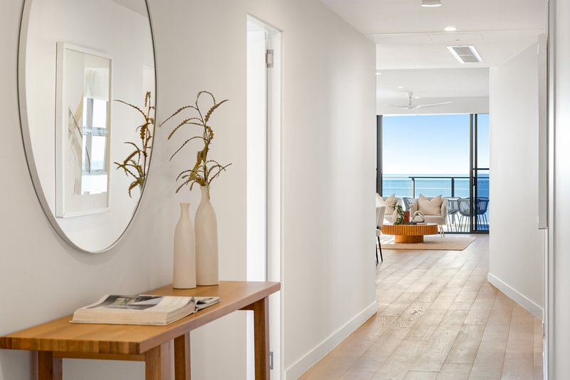Photo - 3/28 Woodcliffe Crescent, Woody Point QLD 4019 - Image 2