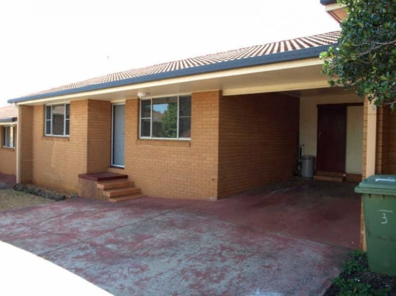 3/280 James Street, Harristown QLD 4350