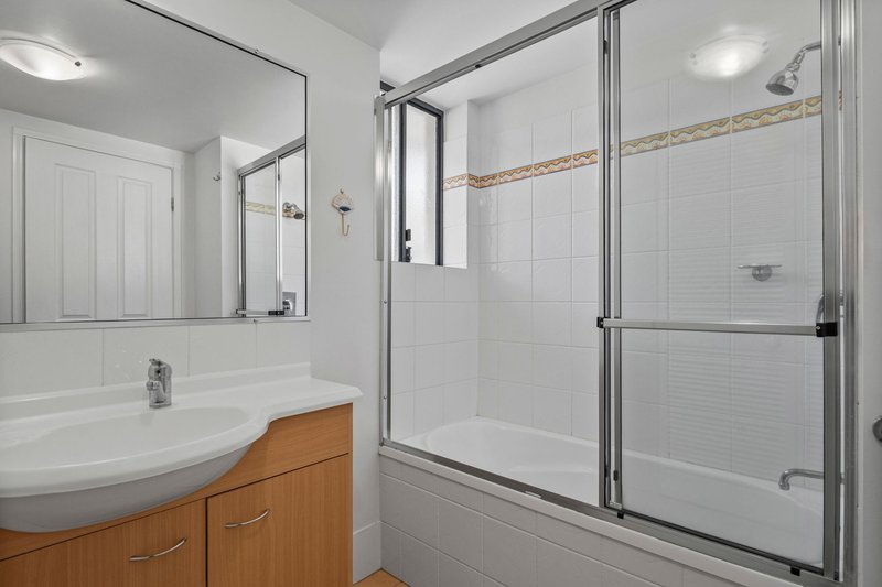 Photo - 328/2360 Gold Coast Highway, Mermaid Beach QLD 4218 - Image 9