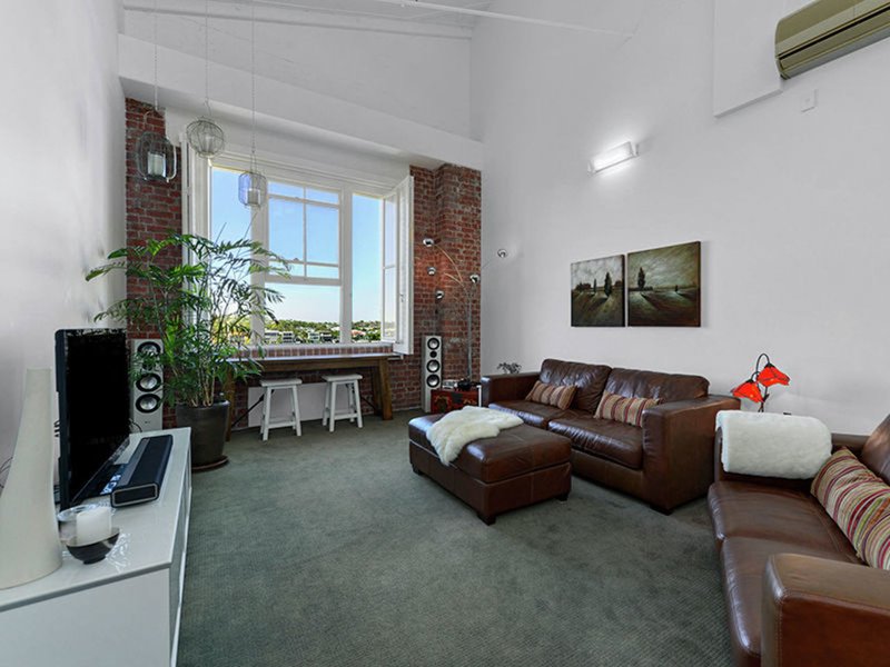 Photo - 328/64 Macquarie Street, Teneriffe QLD 4005 - Image 3