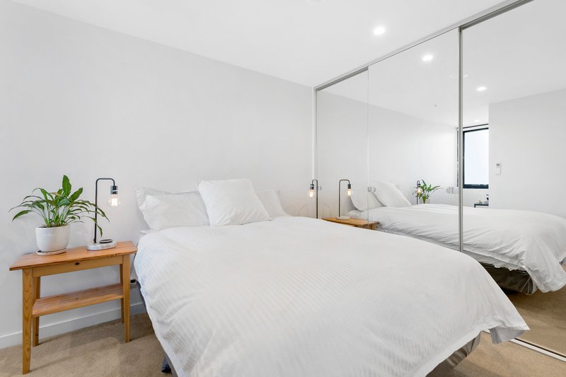 Photo - 328/70 Batesford Road, Chadstone VIC 3148 - Image 5