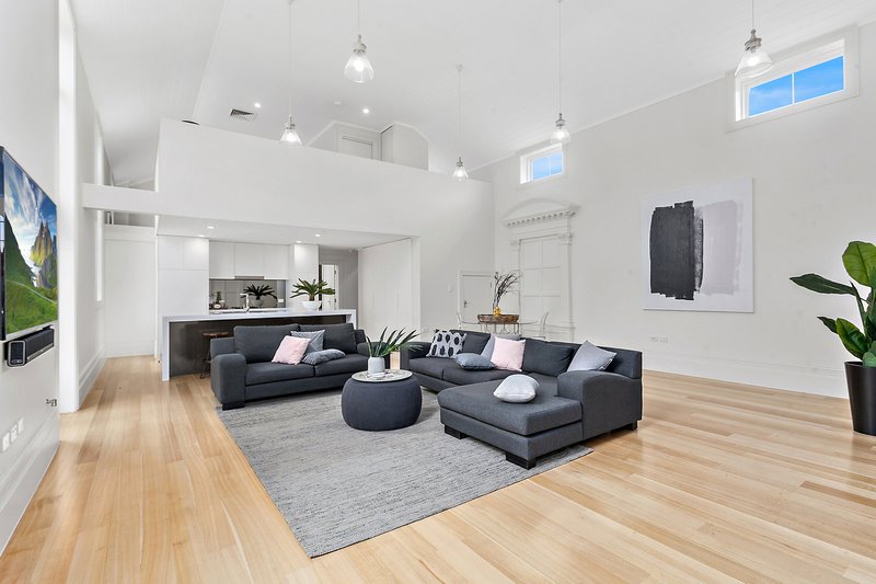 Photo - 32/88 Smith Street, Wollongong NSW 2500 - Image 2