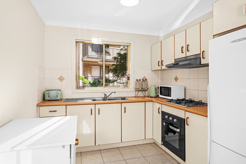 Photo - 3/29 - 33 Osborne Street, Wollongong NSW 2500 - Image 2