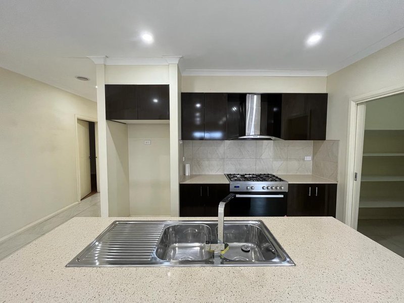 Photo - 329 Bethany Road, Tarneit VIC 3029 - Image 4