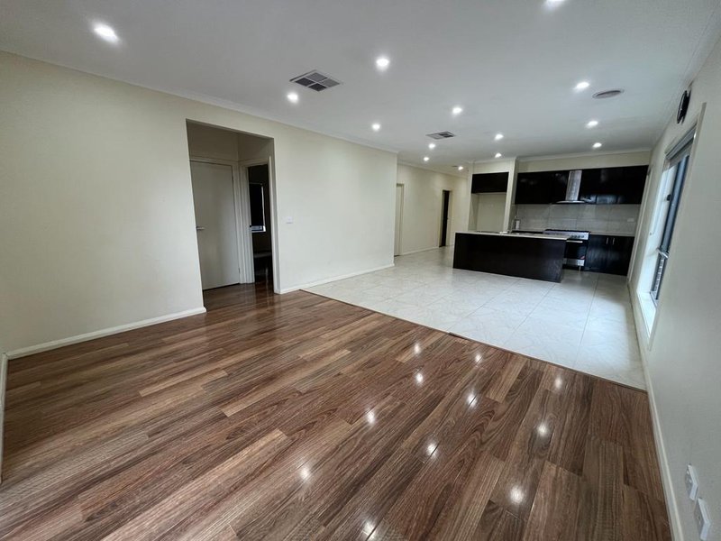 Photo - 329 Bethany Road, Tarneit VIC 3029 - Image 8