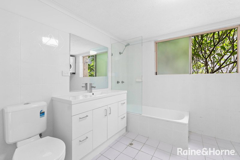 Photo - 3/29 Brisbane Street, St Lucia QLD 4067 - Image 8