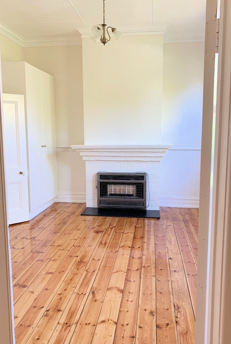 Photo - 329 Poictiers Street, Deniliquin NSW 2710 - Image 4