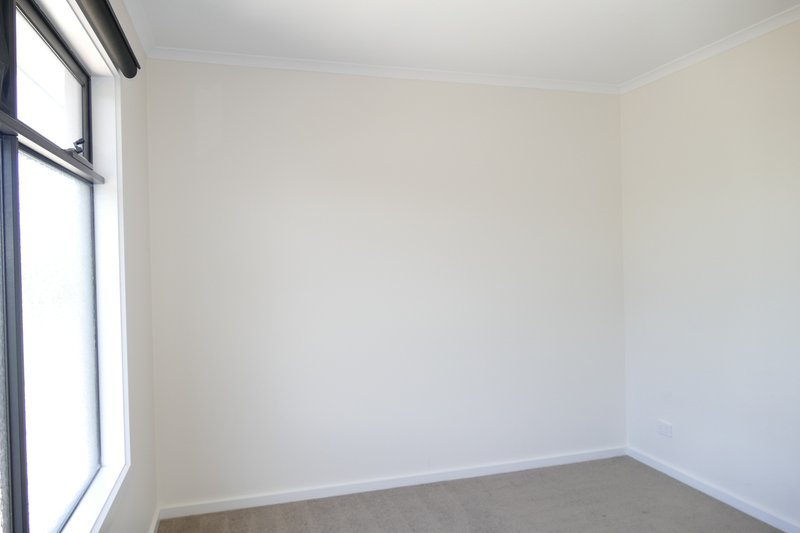 Photo - 3/29 Samada Street, Notting Hill VIC 3168 - Image 5