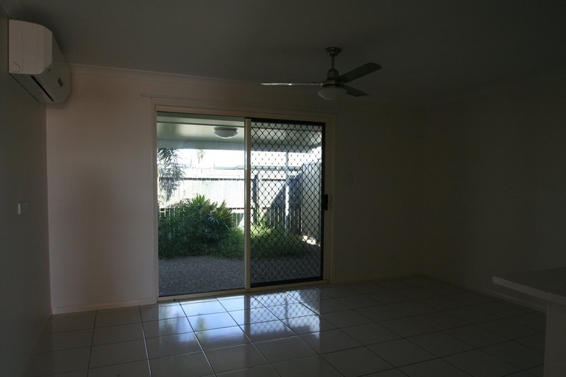 Photo - 3/29 Scenic Drive, Emerald QLD 4720 - Image 6