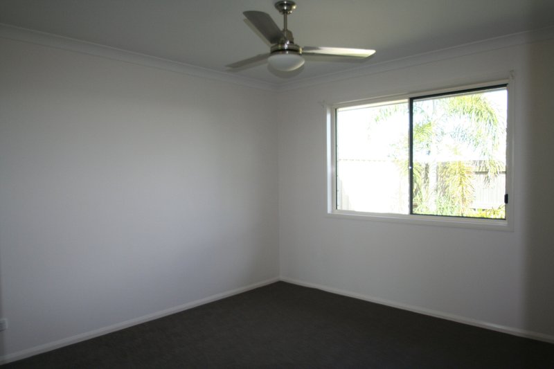 Photo - 3/29 Scenic Drive, Emerald QLD 4720 - Image 9