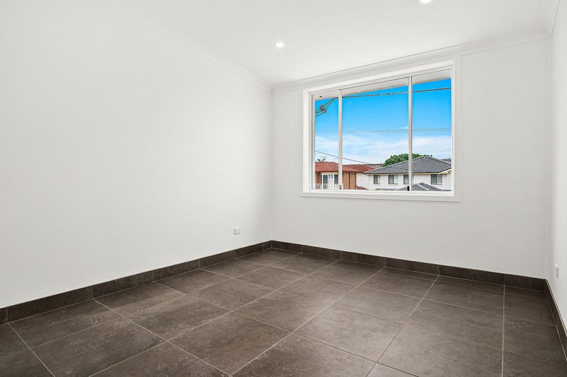 Photo - 3/29a-31 Clareville Avenue, Dolls Point NSW 2219 - Image 5