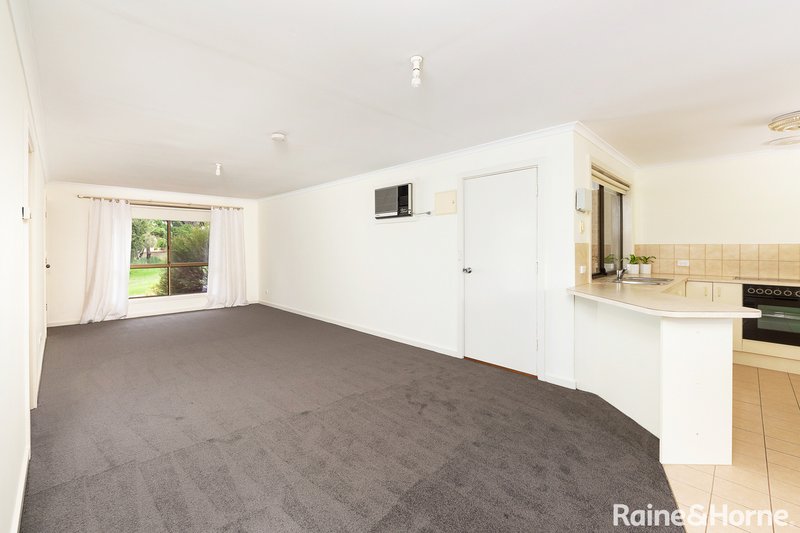 Photo - 3/2A Angas Place, Strathalbyn SA 5255 - Image 4