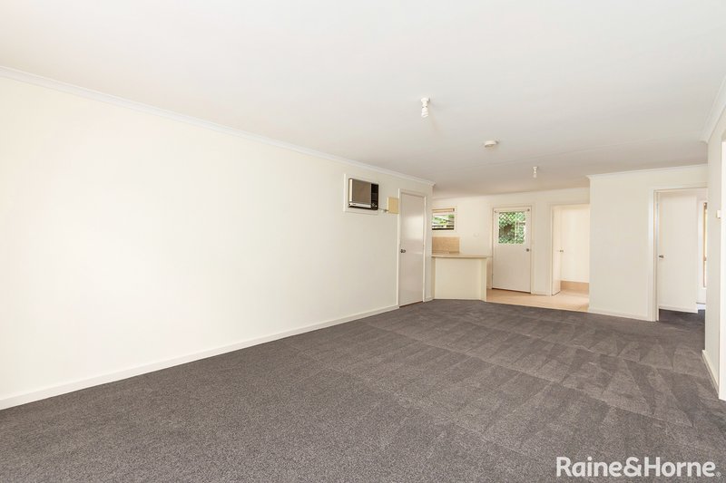 Photo - 3/2A Angas Place, Strathalbyn SA 5255 - Image 5