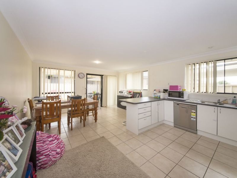 Photo - 32A Ivy Crescent, Old Bar NSW 2430 - Image 3