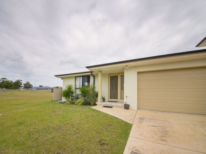 Photo - 32A Ivy Crescent, Old Bar NSW 2430 - Image 11