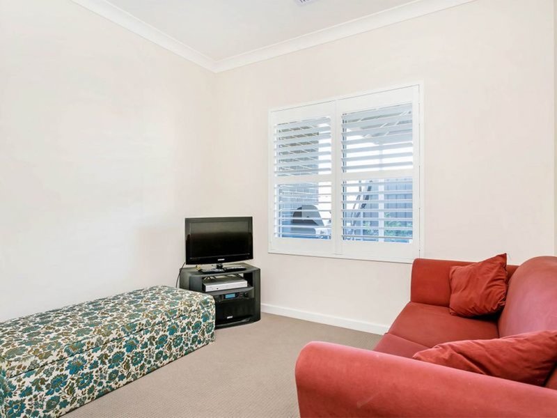 Photo - 32a Kingborn Avenue, Seaton SA 5023 - Image 11