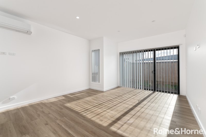 Photo - 32A Newbury Street, Deer Park VIC 3023 - Image 7