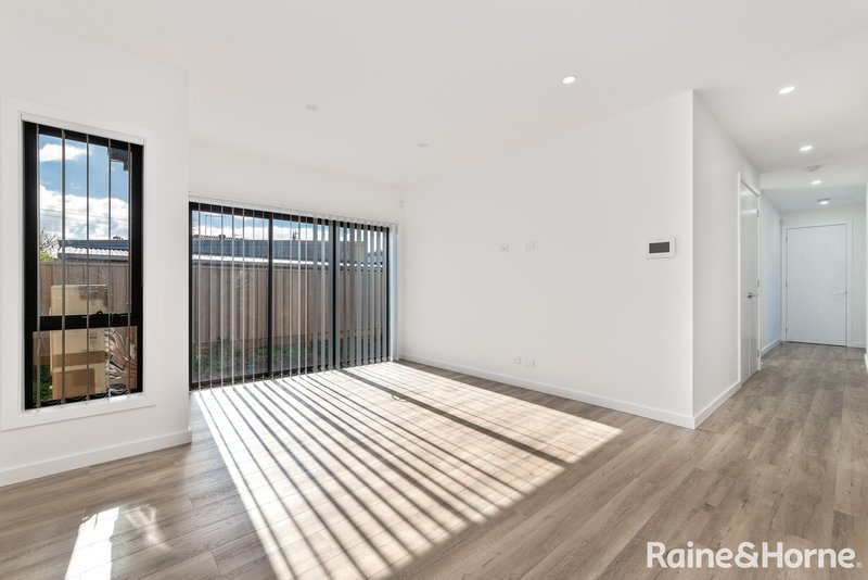 Photo - 32A Newbury Street, Deer Park VIC 3023 - Image 9