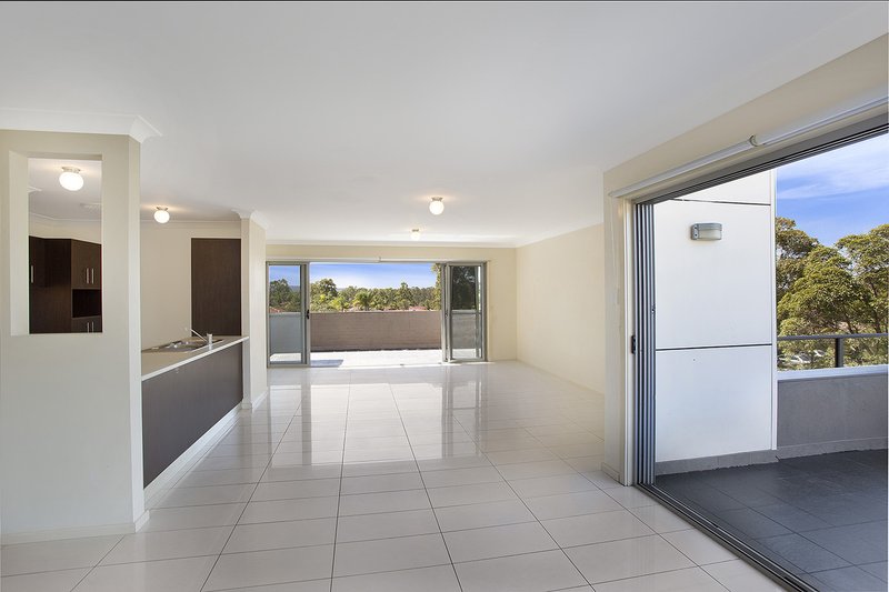 3/2a Nicole Close, Watanobbi NSW 2259