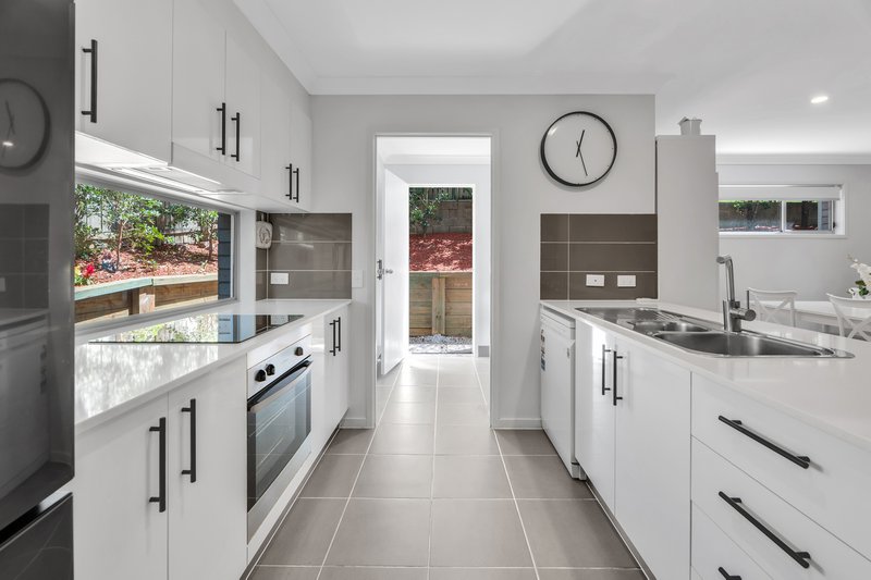 Photo - 32a Pilliga Street, Southport QLD 4215 - Image 9