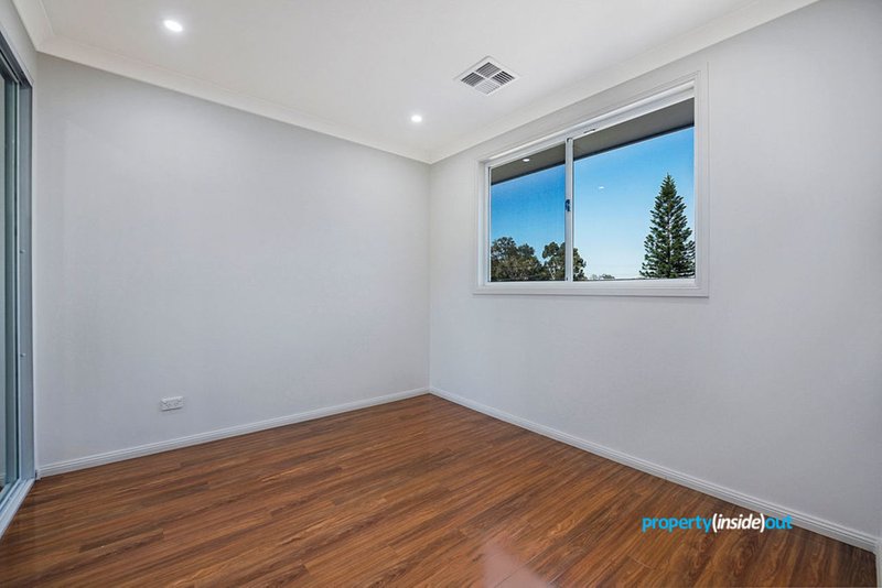 Photo - 32A Portia Rd , Toongabbie NSW 2146 - Image 9