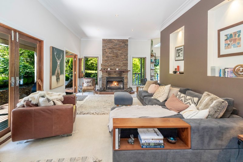 Photo - 32a Pritchard Street, Wentworth Falls NSW 2782 - Image 5