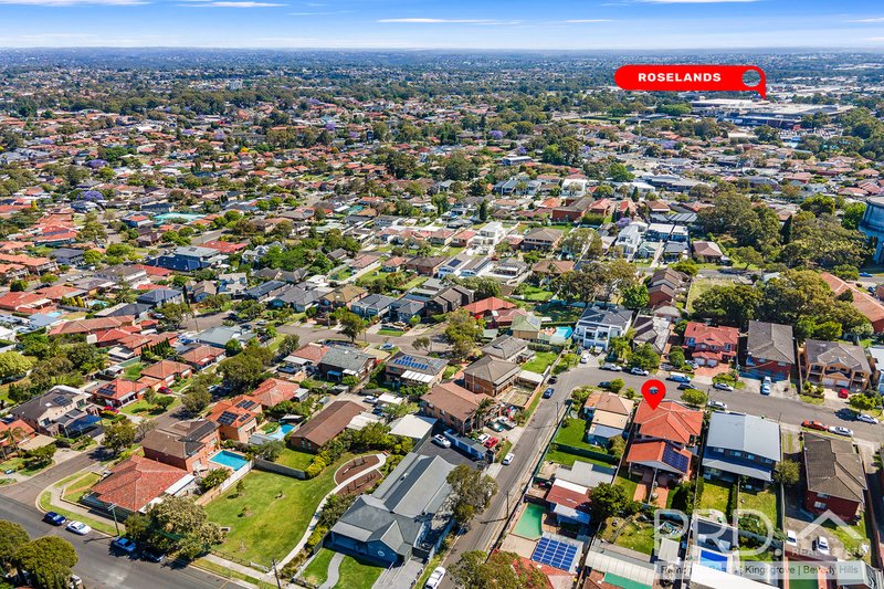 Photo - 32A Ridgewell Street, Roselands NSW 2196 - Image 9