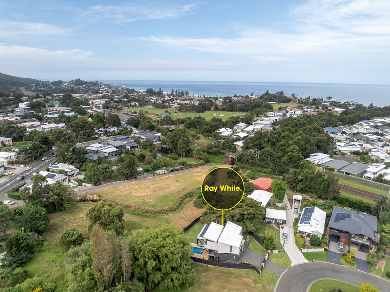 Photo - 32b Hewitts Avenue, Thirroul NSW 2515 - Image 4