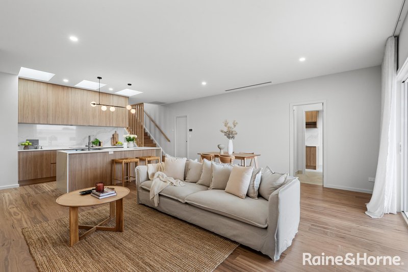 Photo - 32B Nurrawallee Street, Ulladulla NSW 2539 - Image 10