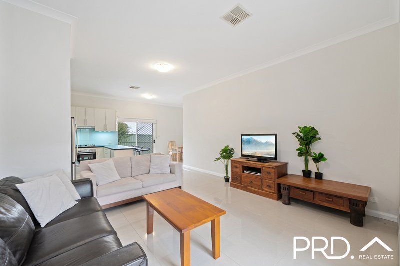 3/2b Victor Avenue, Panania NSW 2213