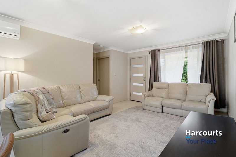 Photo - 33 & 33A Feramin Avenue, Whalan NSW 2770 - Image 2