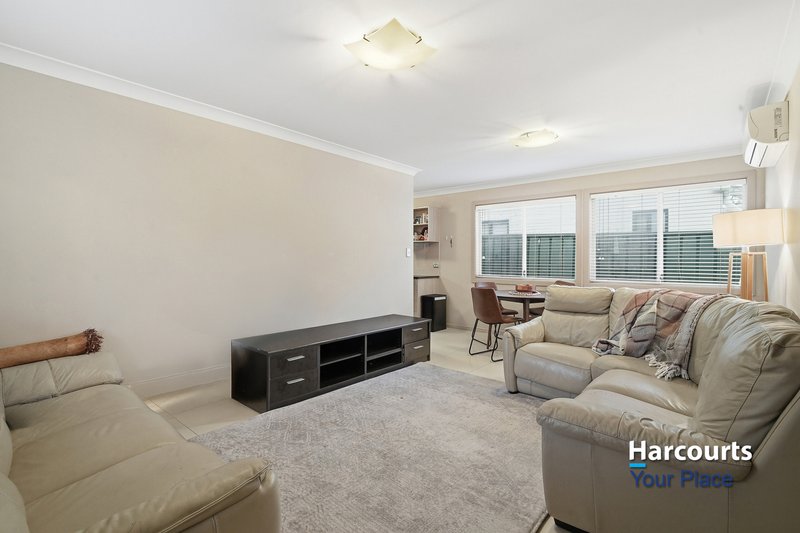 Photo - 33 & 33A Feramin Avenue, Whalan NSW 2770 - Image 3