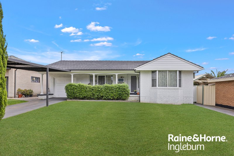 Photo - 33 & 33A Trobriand Crescent, Glenfield NSW 2167 - Image 1