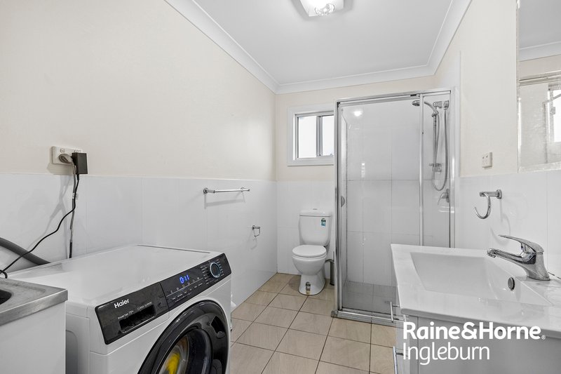 Photo - 33 & 33A Trobriand Crescent, Glenfield NSW 2167 - Image 14