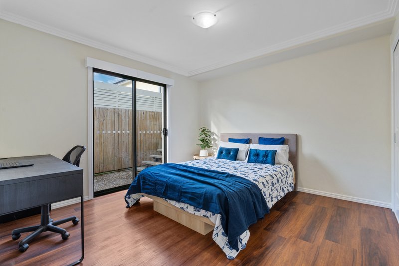 Photo - 33-35 Bayview Drive, Tanah Merah QLD 4128 - Image 16