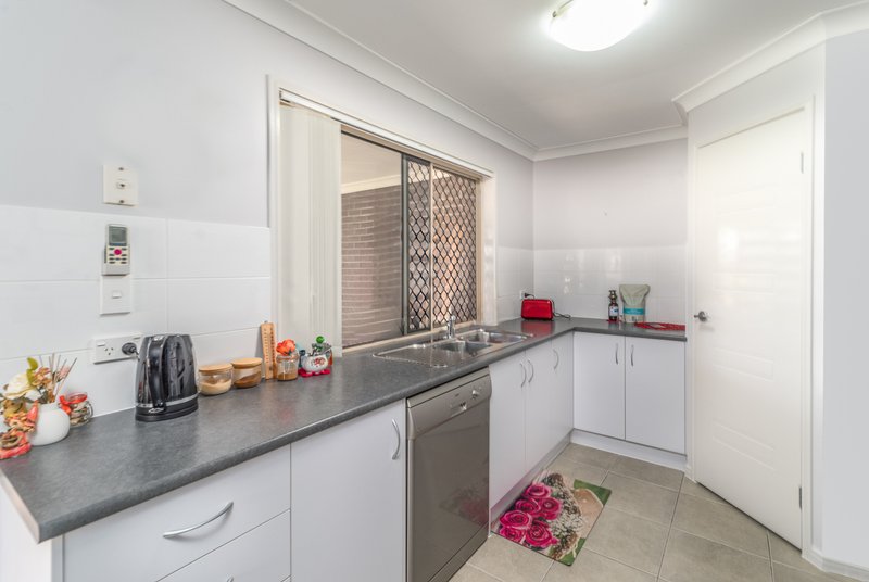 Photo - 33-35 Carbine Court, Gleneagle QLD 4285 - Image 3