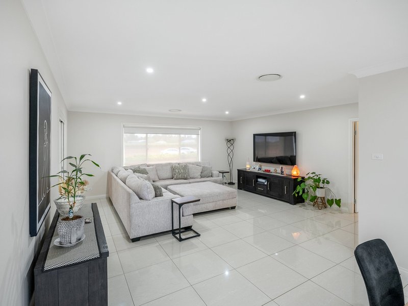 Photo - 33-35 Rose Road, Griffith NSW 2680 - Image 4