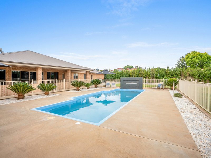 Photo - 33-35 Rose Road, Griffith NSW 2680 - Image 10