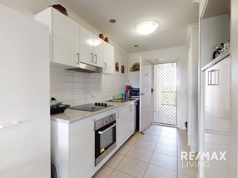 Photo - 33 48-50 Lee Street, Caboolture QLD 4510 - Image 2