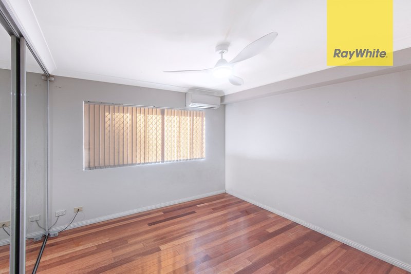 Photo - 3/3-5 Oakes Street, Westmead NSW 2145 - Image 5