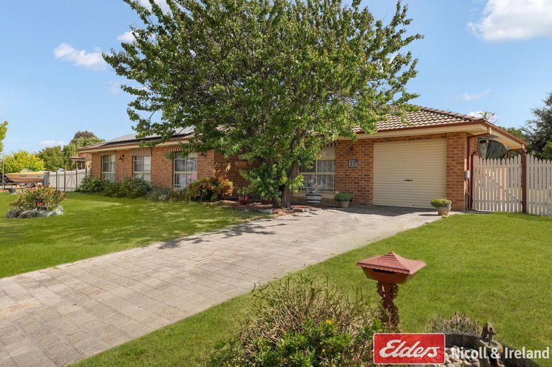 Photo - 33 Abercrombie Drive, Bathurst NSW 2795 - Image 2