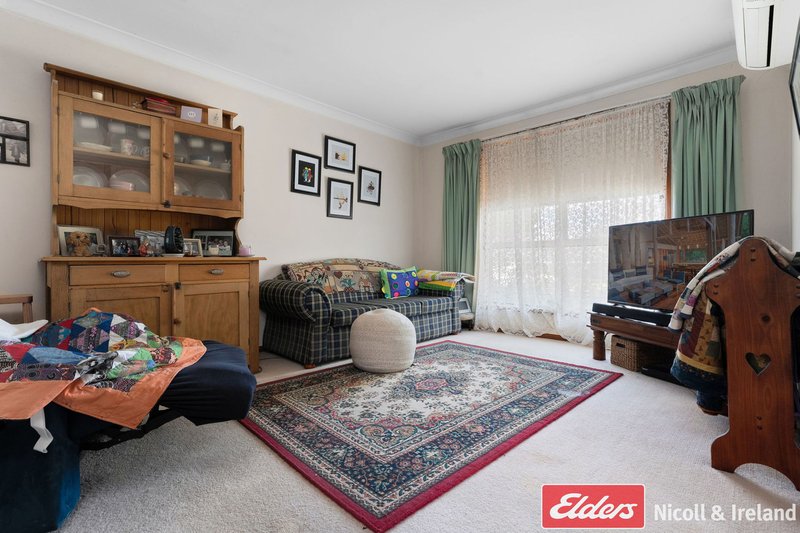 Photo - 33 Abercrombie Drive, Bathurst NSW 2795 - Image 11