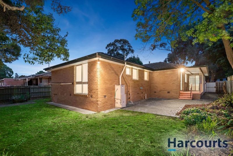 Photo - 33 Ainsdale Avenue, Wantirna VIC 3152 - Image 7