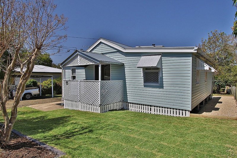 Photo - 33 Albert Street, North Ipswich QLD 4305 - Image 15