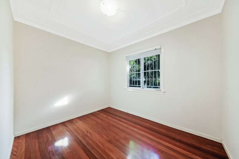 Photo - 33 Alexander Street, Zillmere QLD 4034 - Image 8