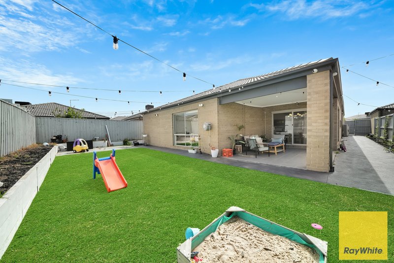 Photo - 33 Altamount Drive, Truganina VIC 3029 - Image 12