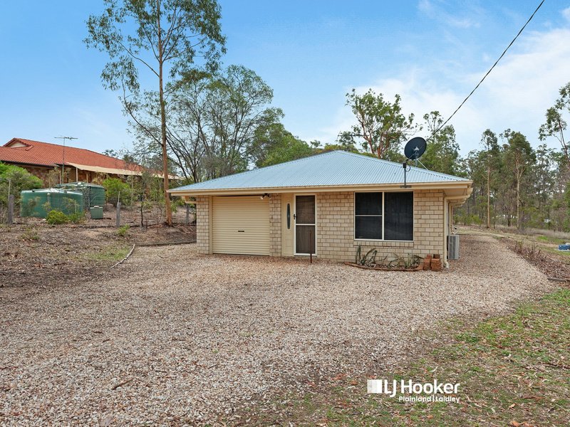 Photo - 33 Andrews Crt , Regency Downs QLD 4341 - Image 4