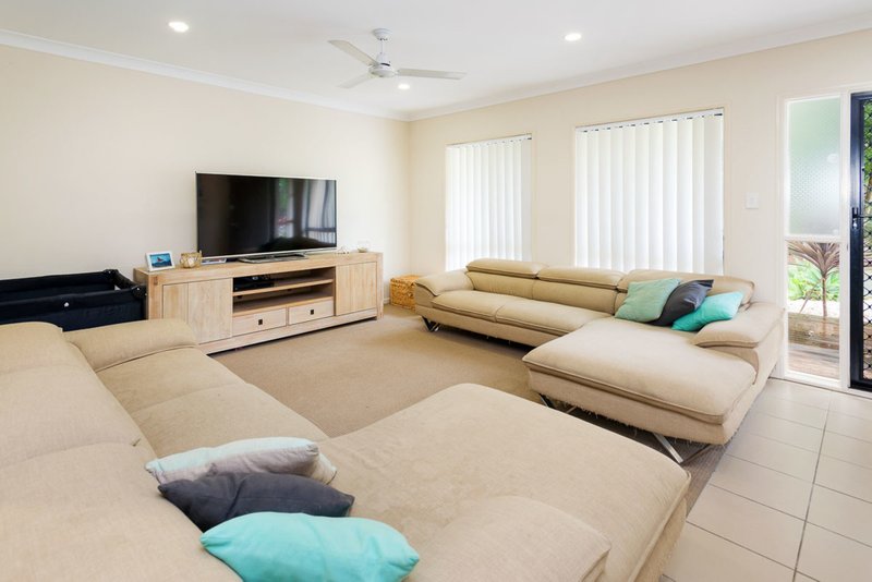 Photo - 33 Andromeda Drive, Coomera QLD 4209 - Image 4